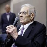 Pioneering Gay Former Congressman Barney Frank Enters Hospice, Tells Progressives Not To Move Too Far Left